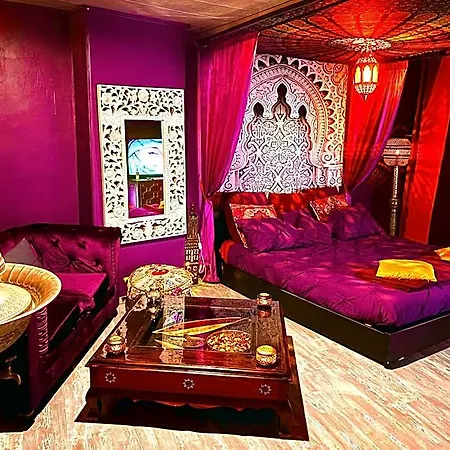 Loveroom21 Hotel Valenciennes